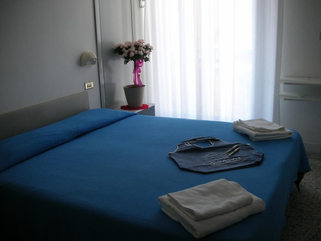 Hotel Gemma Rímini Habitación foto